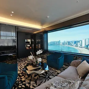 Louis Hamilton Gwangan *** Busan